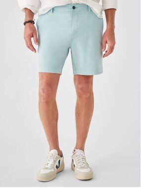 Faherty 7" All Day Shorts Size 32